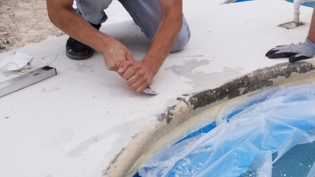 concrete-pool-deck-restoration--fixing-02