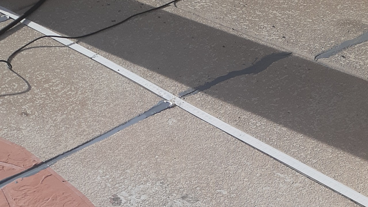 concrete-pool-deck-restoration-2--fixing-08