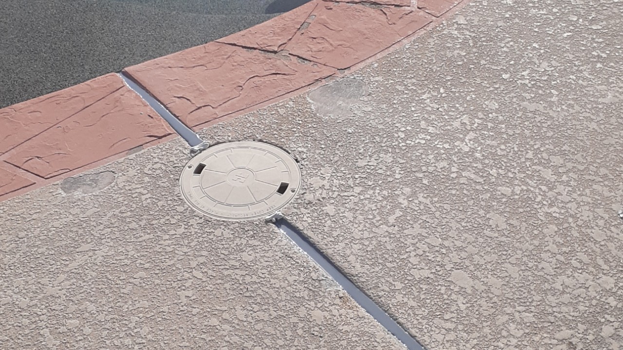 concrete-pool-deck-restoration-2--fixing-02
